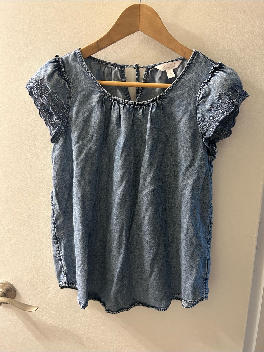 LC Lauren Conrad Denim-Look Short Sleeve Top in Light Blue
